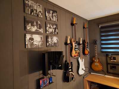 Guitar wall
